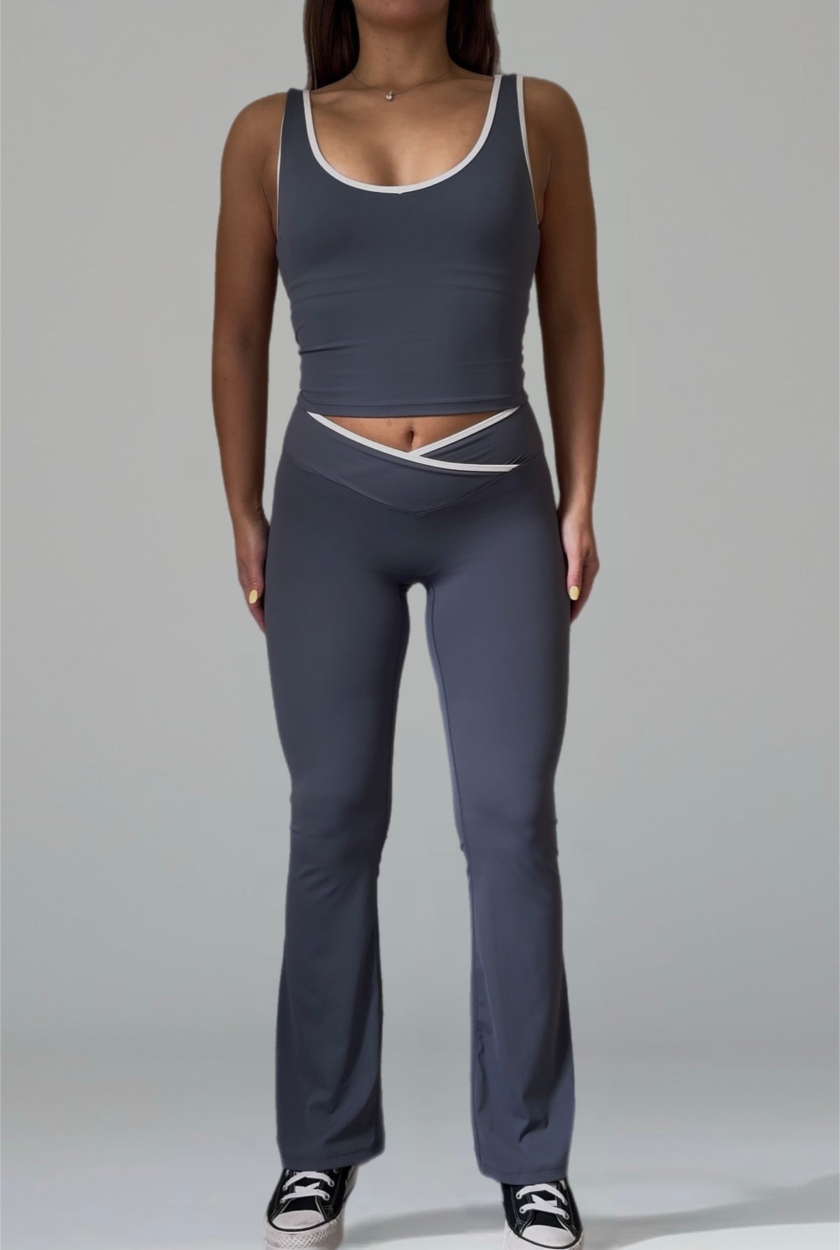 Elegance Contrast Flared Leggings
