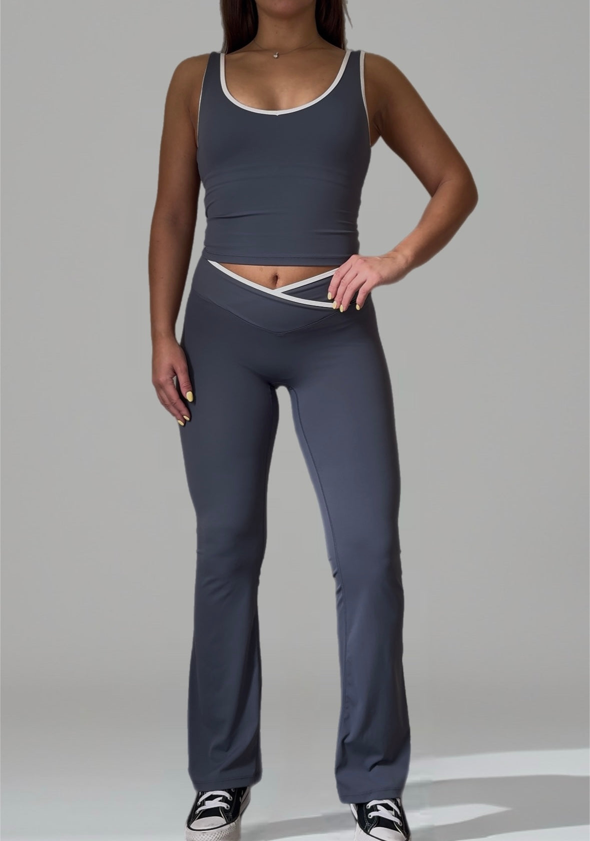 Elegance Contrast Flared Leggings